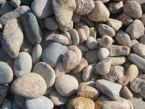 河南河卵石破碎機(jī)廠家好評如潮，靠的是什么？