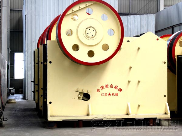 礦石破碎機設(shè)備如何選擇？河南破碎機廠家