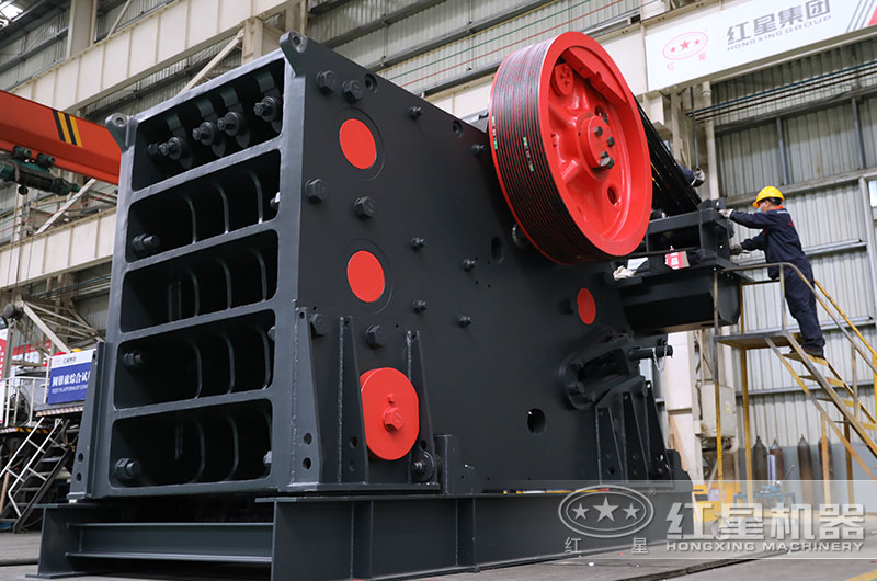 鄂破碎機900x1200時產(chǎn)多少噸？多少錢？