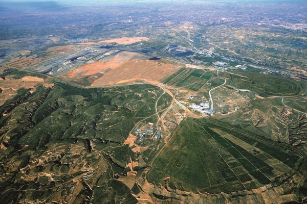 推動(dòng)綠色礦山建設(shè)，紅星破碎機(jī)廠家鼎力相助
