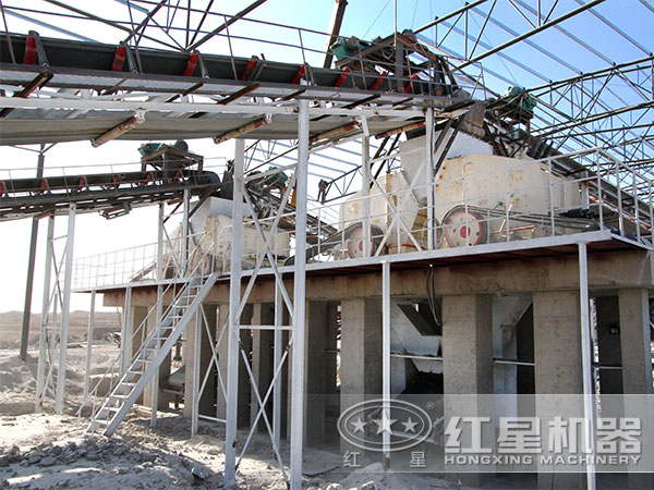 河南信陽客戶石子加工生產現(xiàn)場