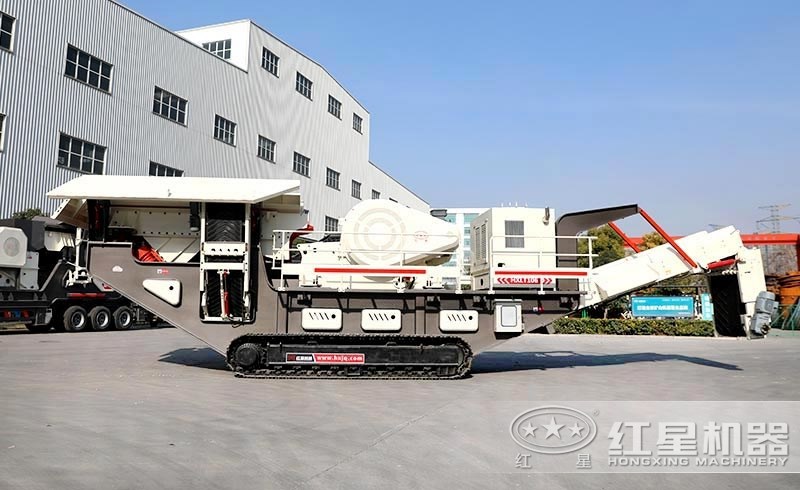 大型采石場用以柴油為動力的履帶破碎機更高產(chǎn)、環(huán)保