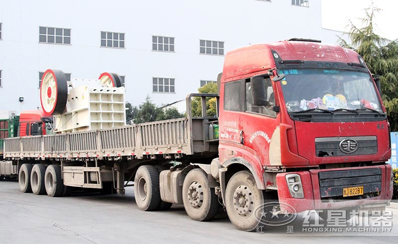 人工破碎混凝土用什么機(jī)器？選擇顎破機(jī)，大產(chǎn)量，運(yùn)行可靠
